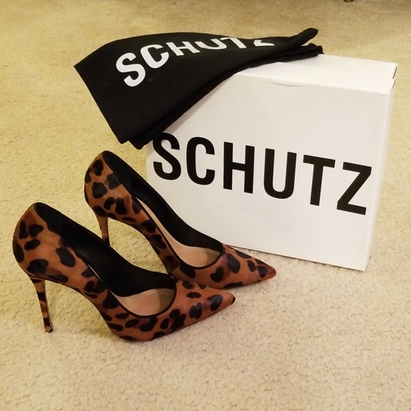 schutz leopard pumps